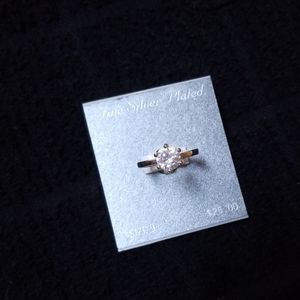 Silver plated ring size 9